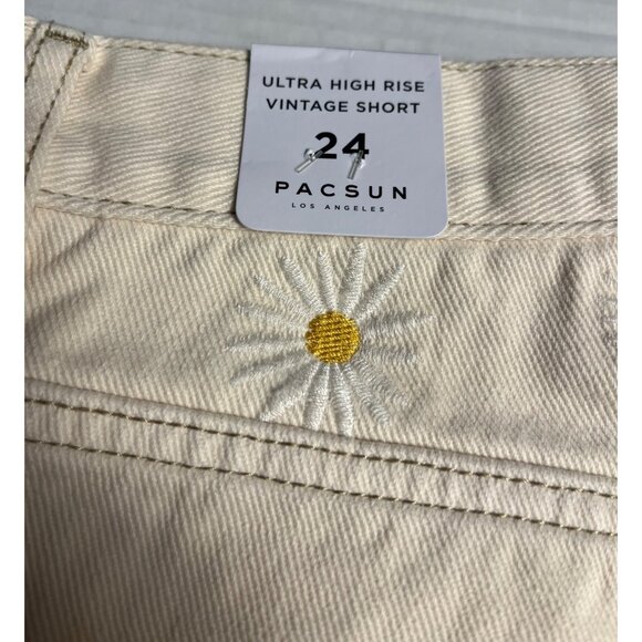 NWT- Ultra High Rise Daisy Embroidered Cream Denim Shorts By PacSun women’s 24 - Picture 5 of 15